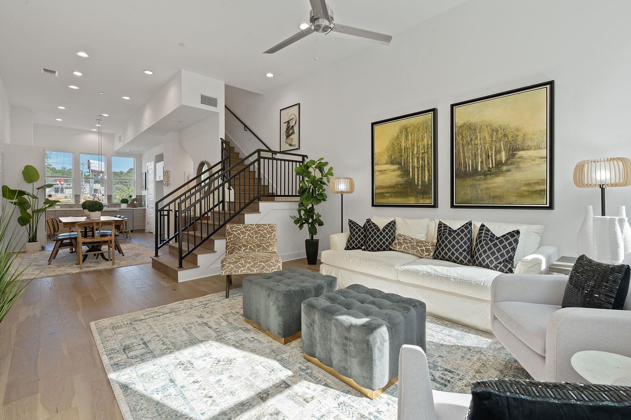 2505 Bluebonnet Ln