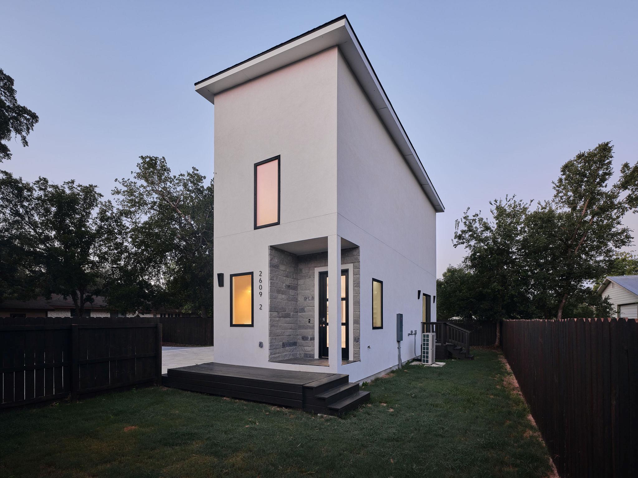2609 Davis Ln