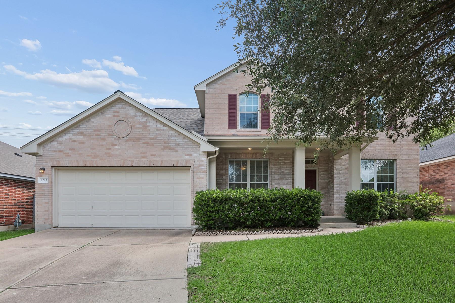 2225 Lou John St