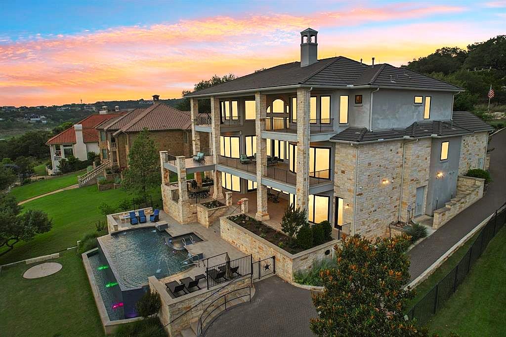 1353 Osprey Ridge Loop