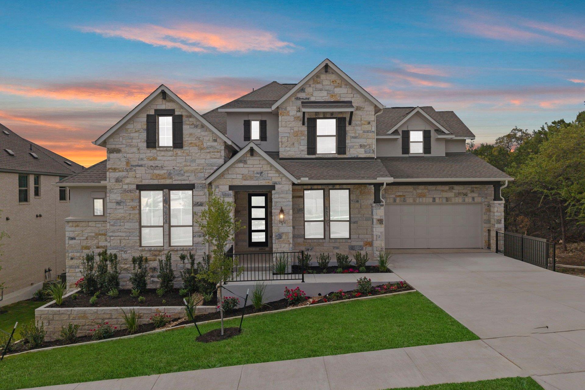 1904 Crimson Sunset Dr