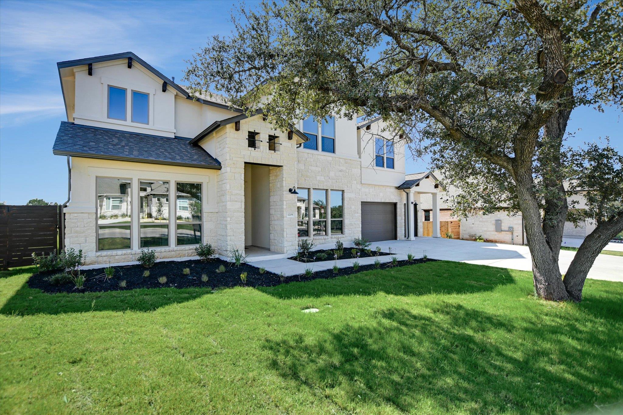 1209 Stormy Dr