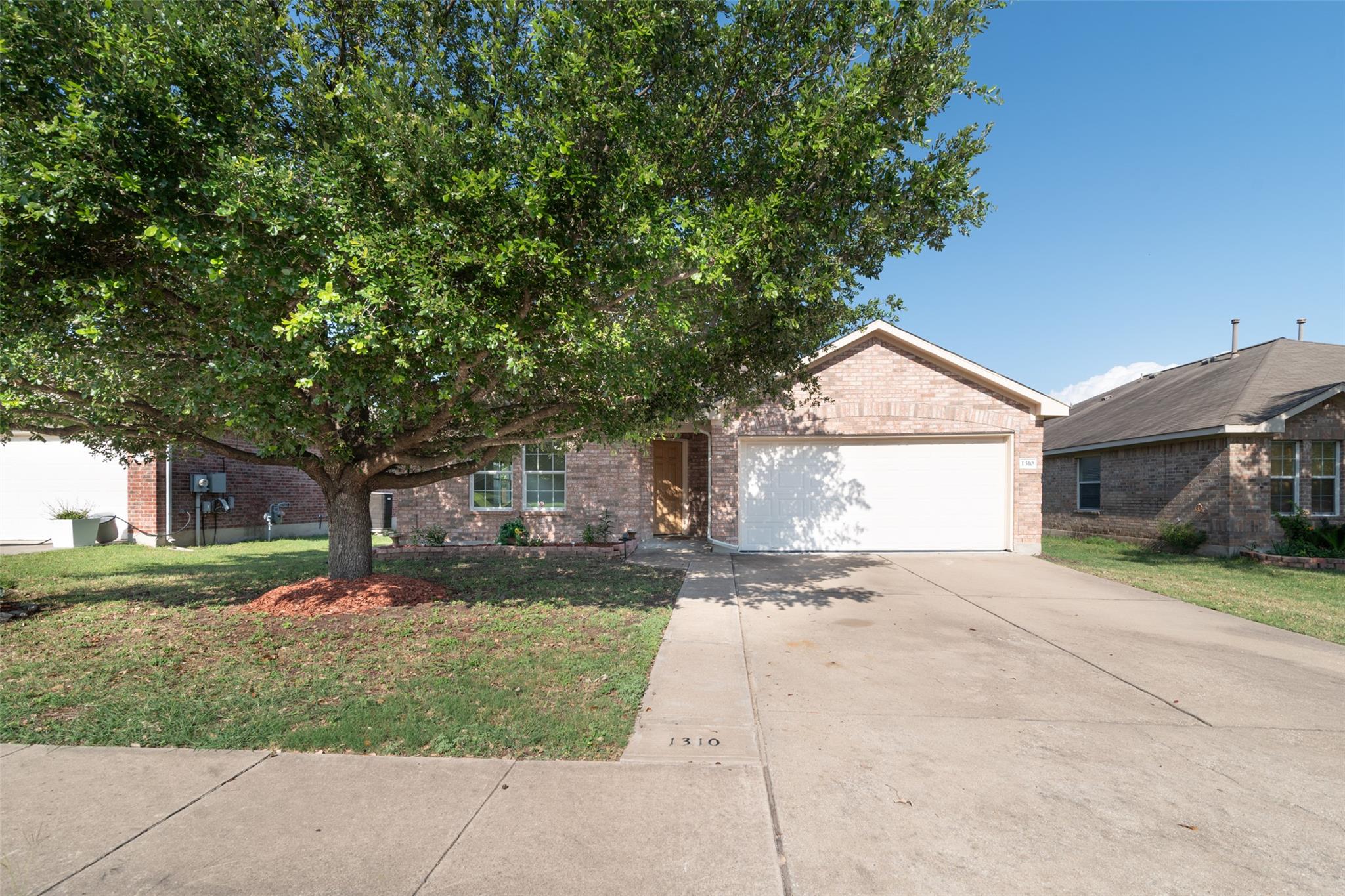 1310 Rainbow Parke Dr