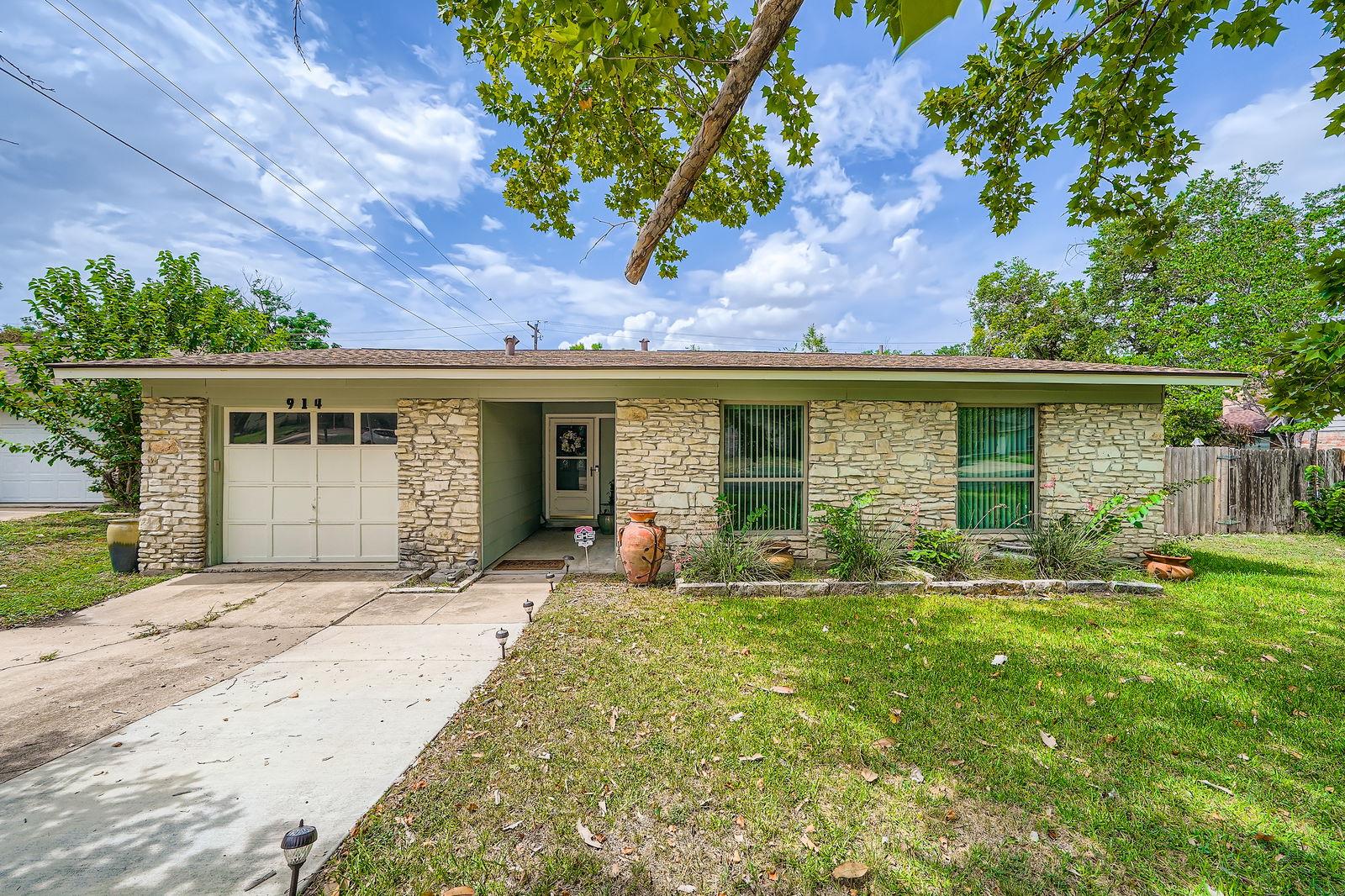 914 Hermitage Dr