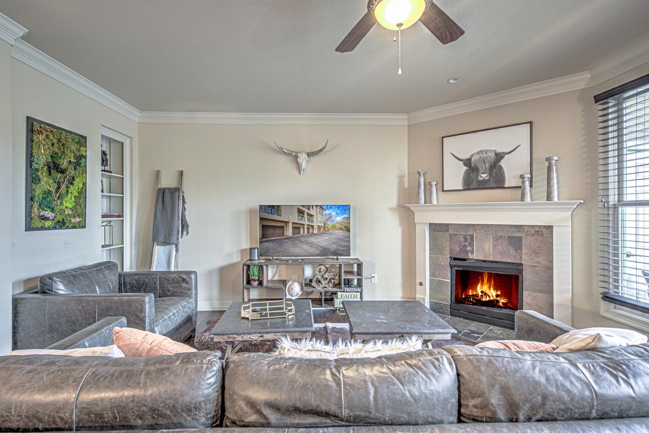 2226 Westlake Dr