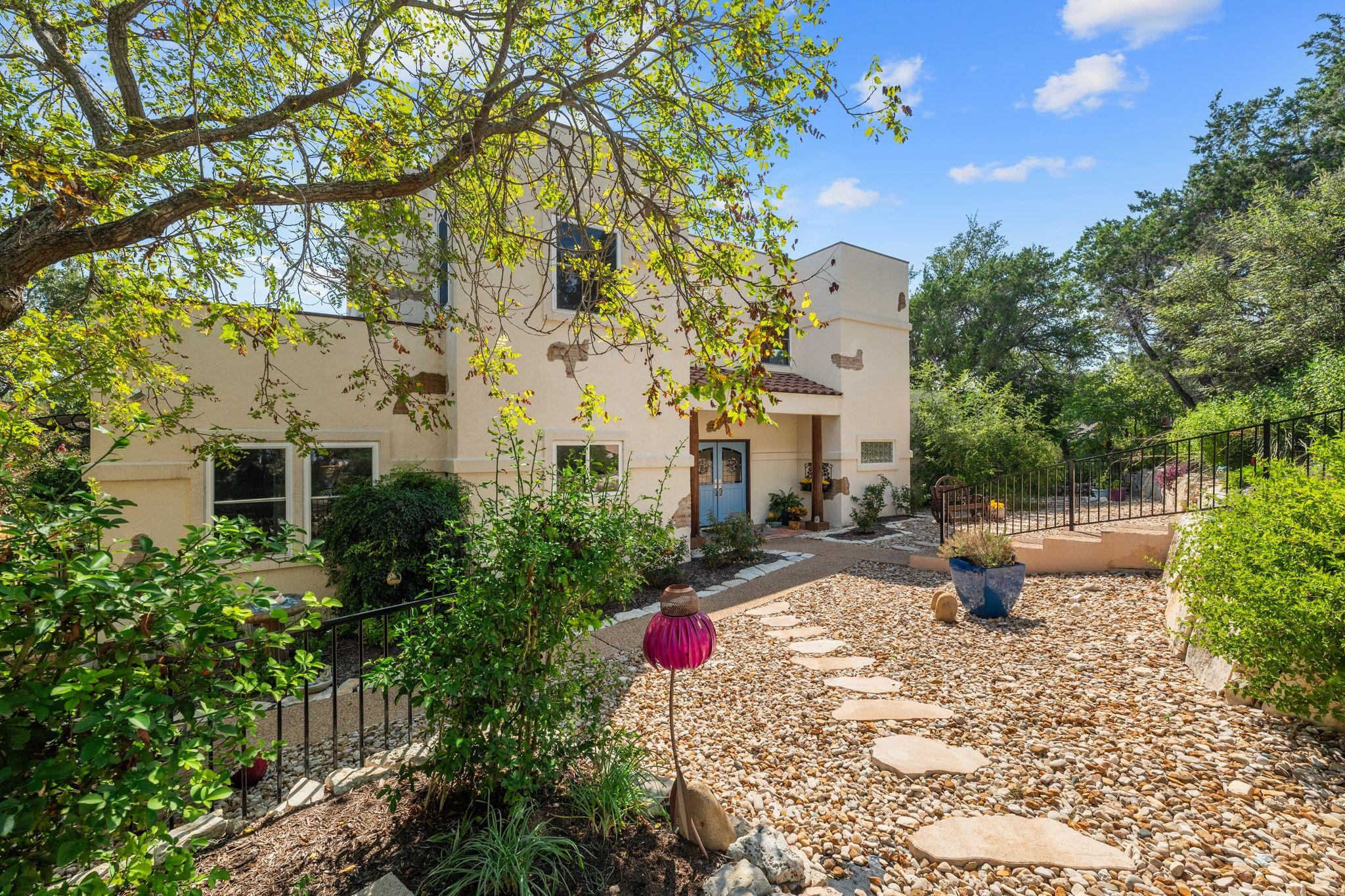 16312 Lake Loop