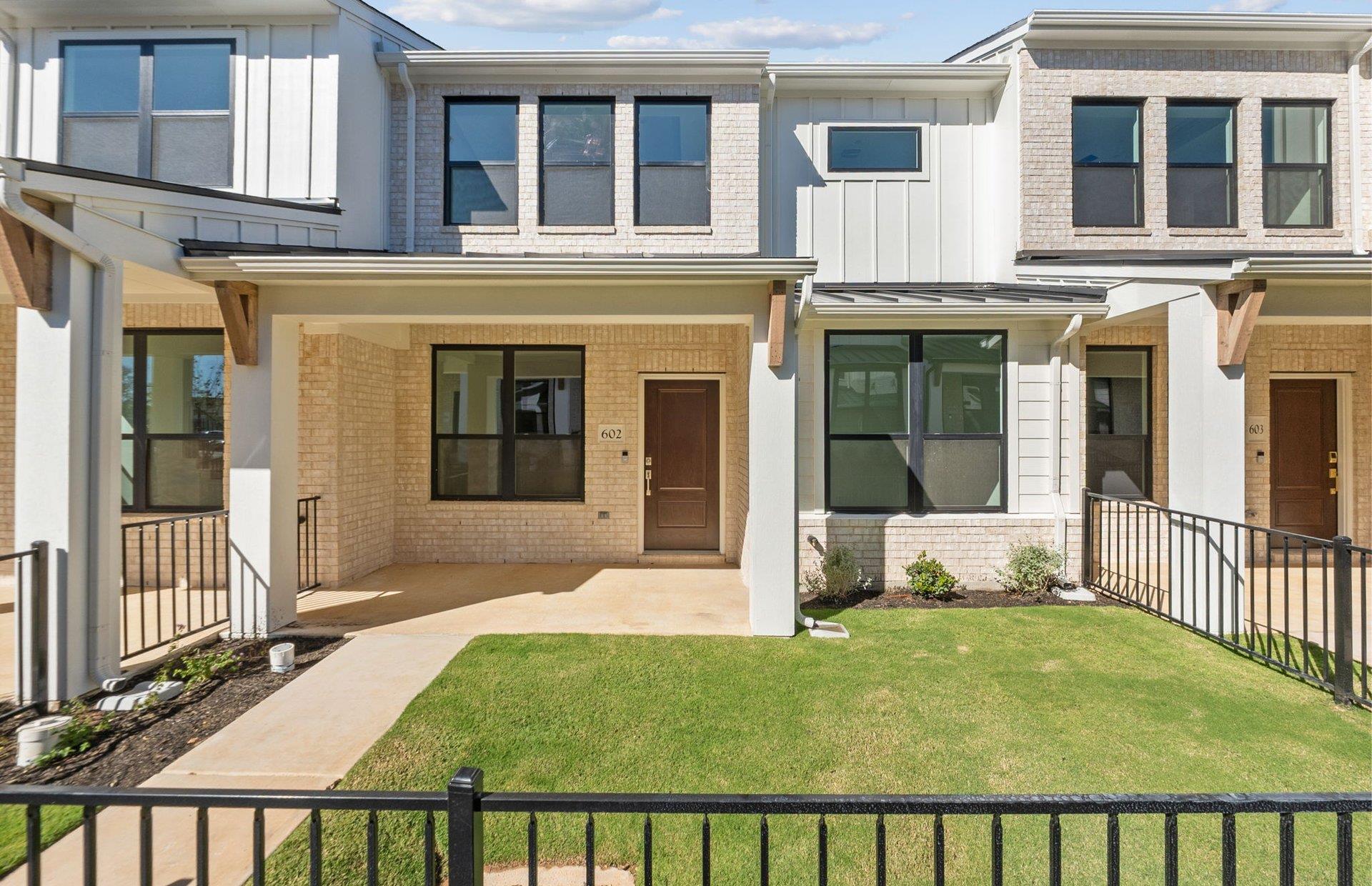 1280 Main St