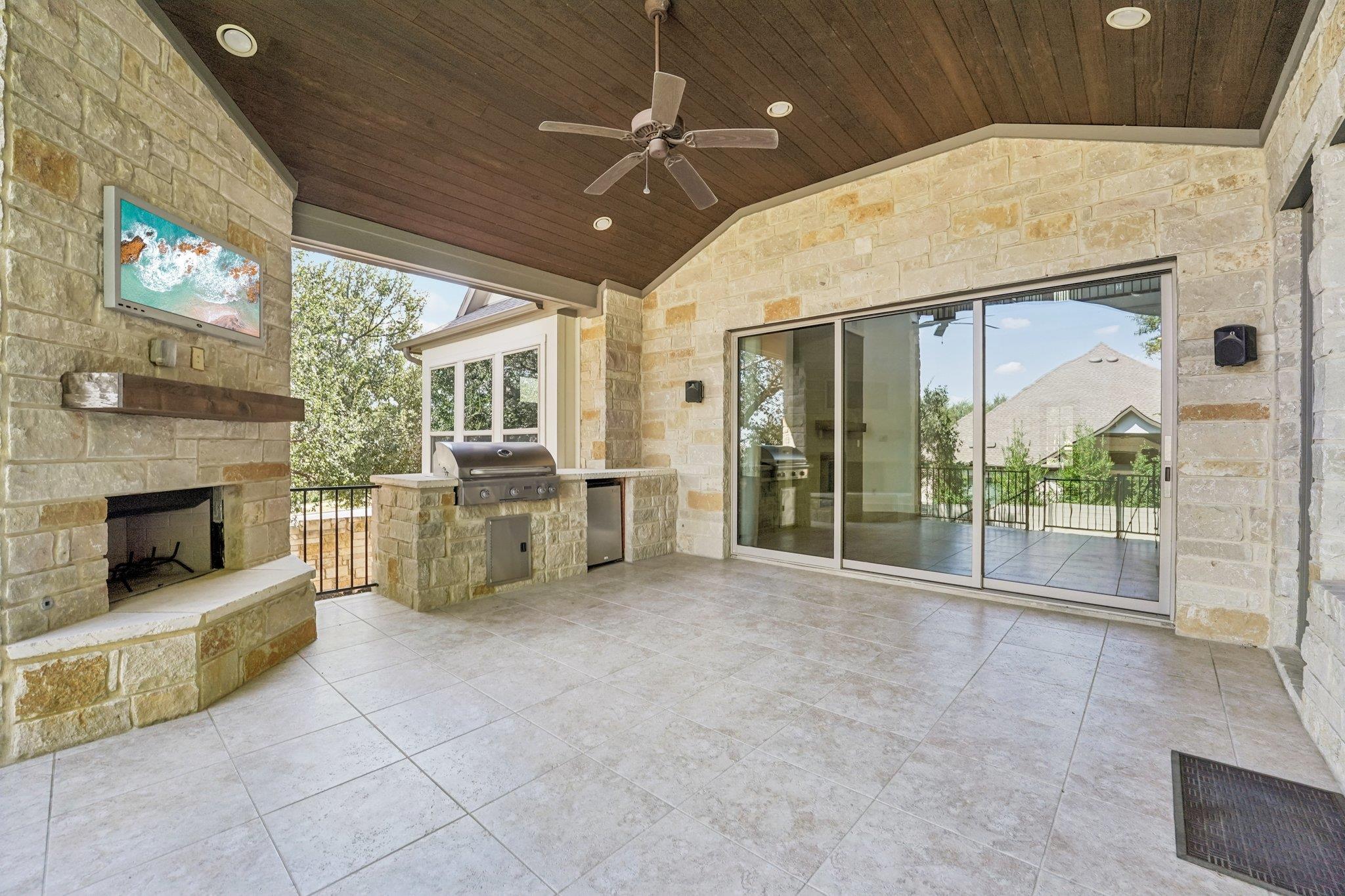 100 Barefoot Park Ln