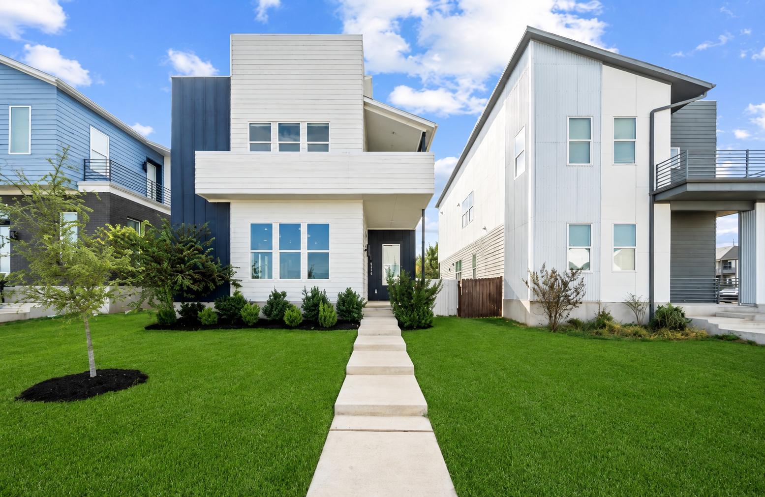 6109 Sendero Hills Pkwy