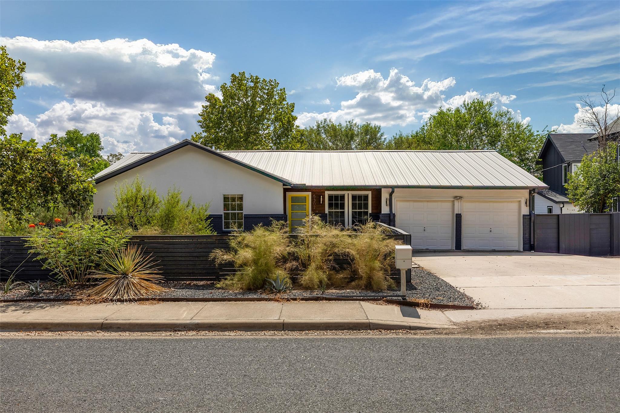 5307 Ledesma Rd
