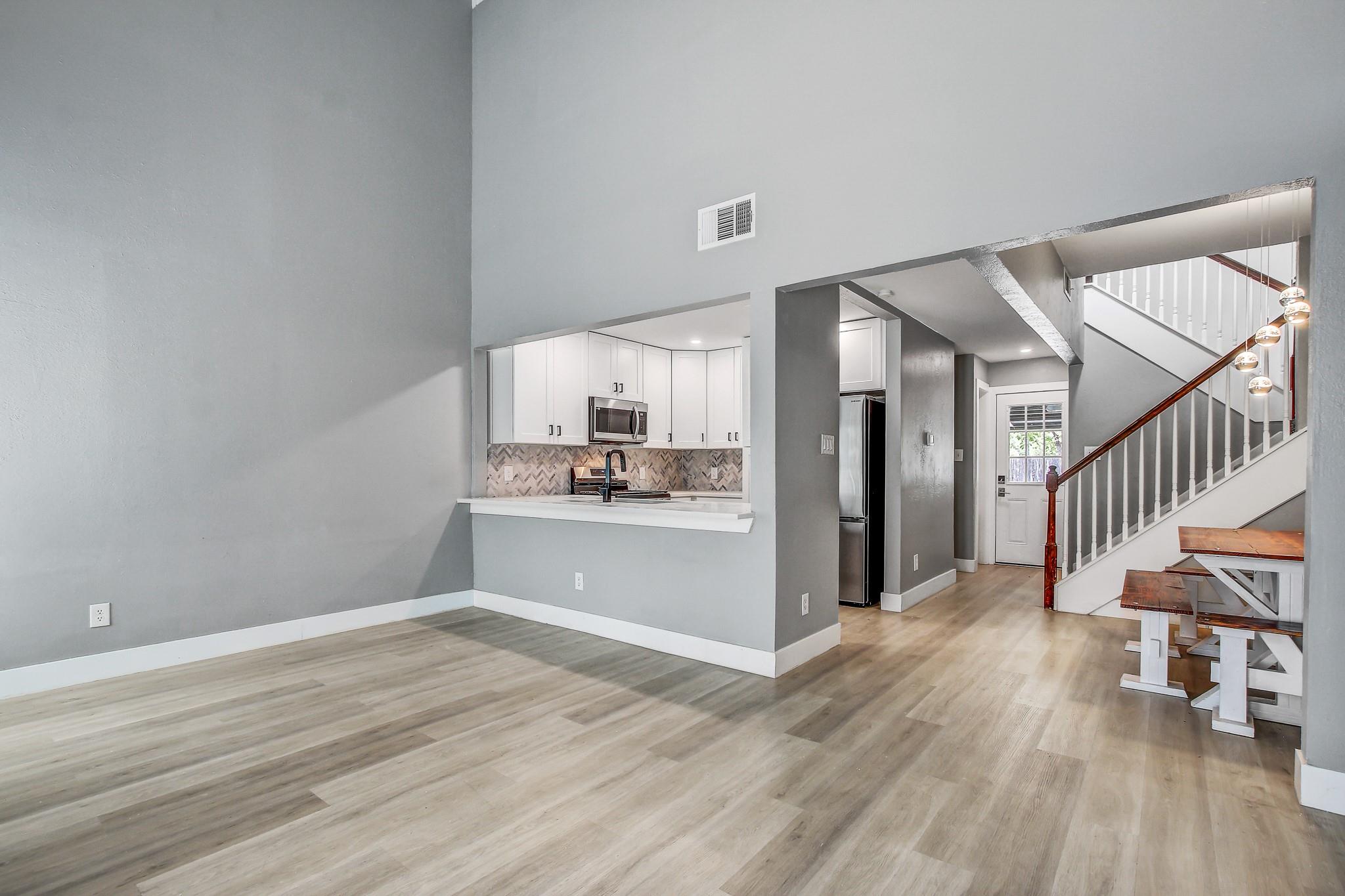 1010 Rundberg Ln