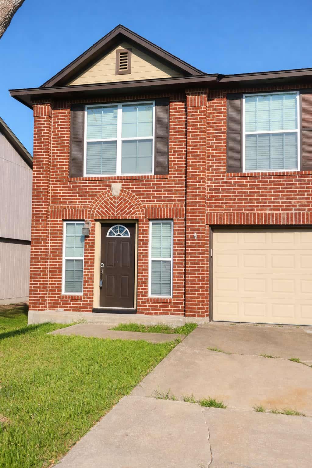 13703 Cambourne Dr