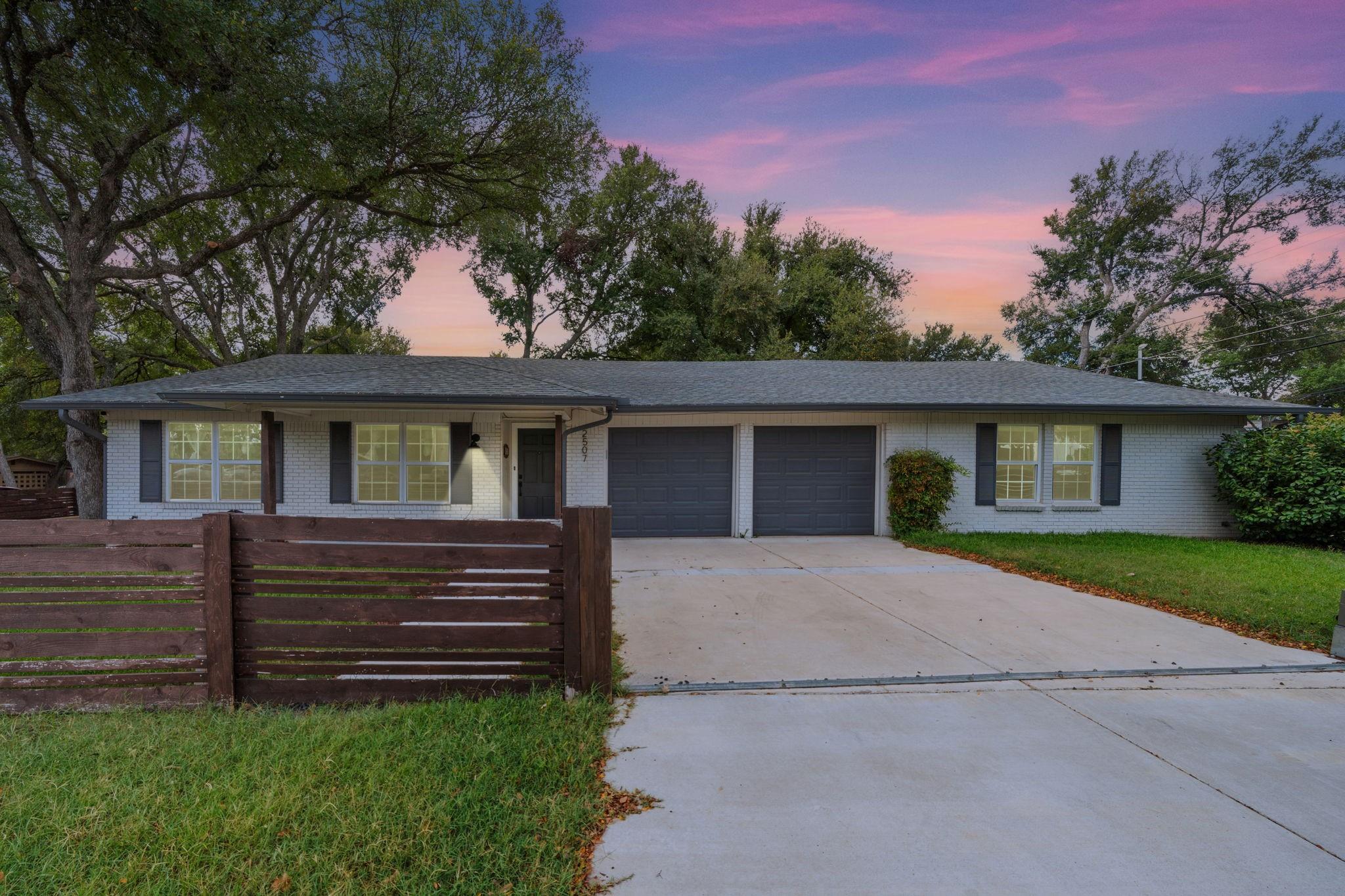 2507 Western Trails Blvd