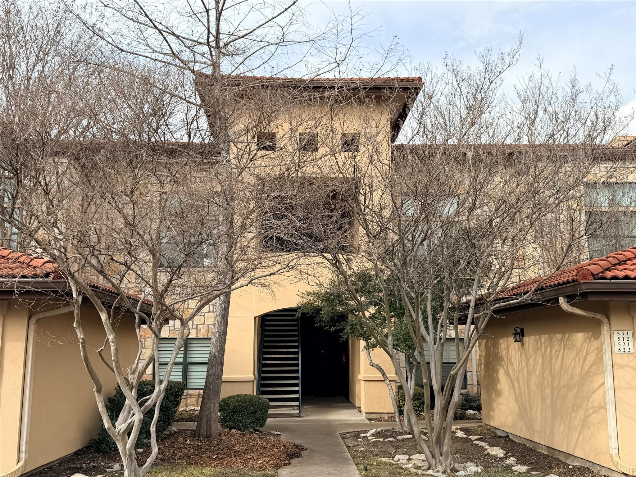 300 San Gabriel Village Blvd