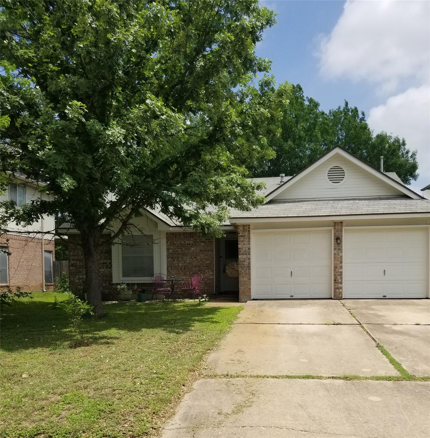 806 Black Locust Dr