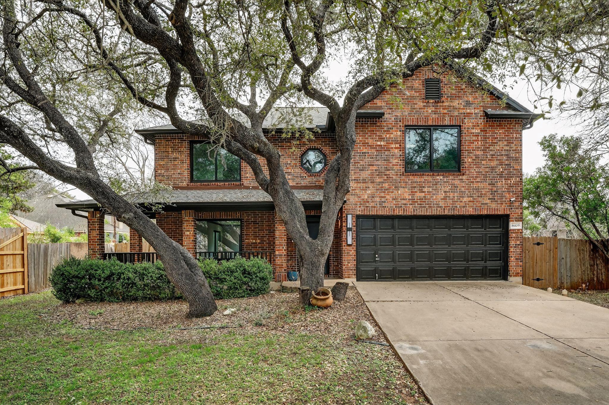 8409 Nairn Dr