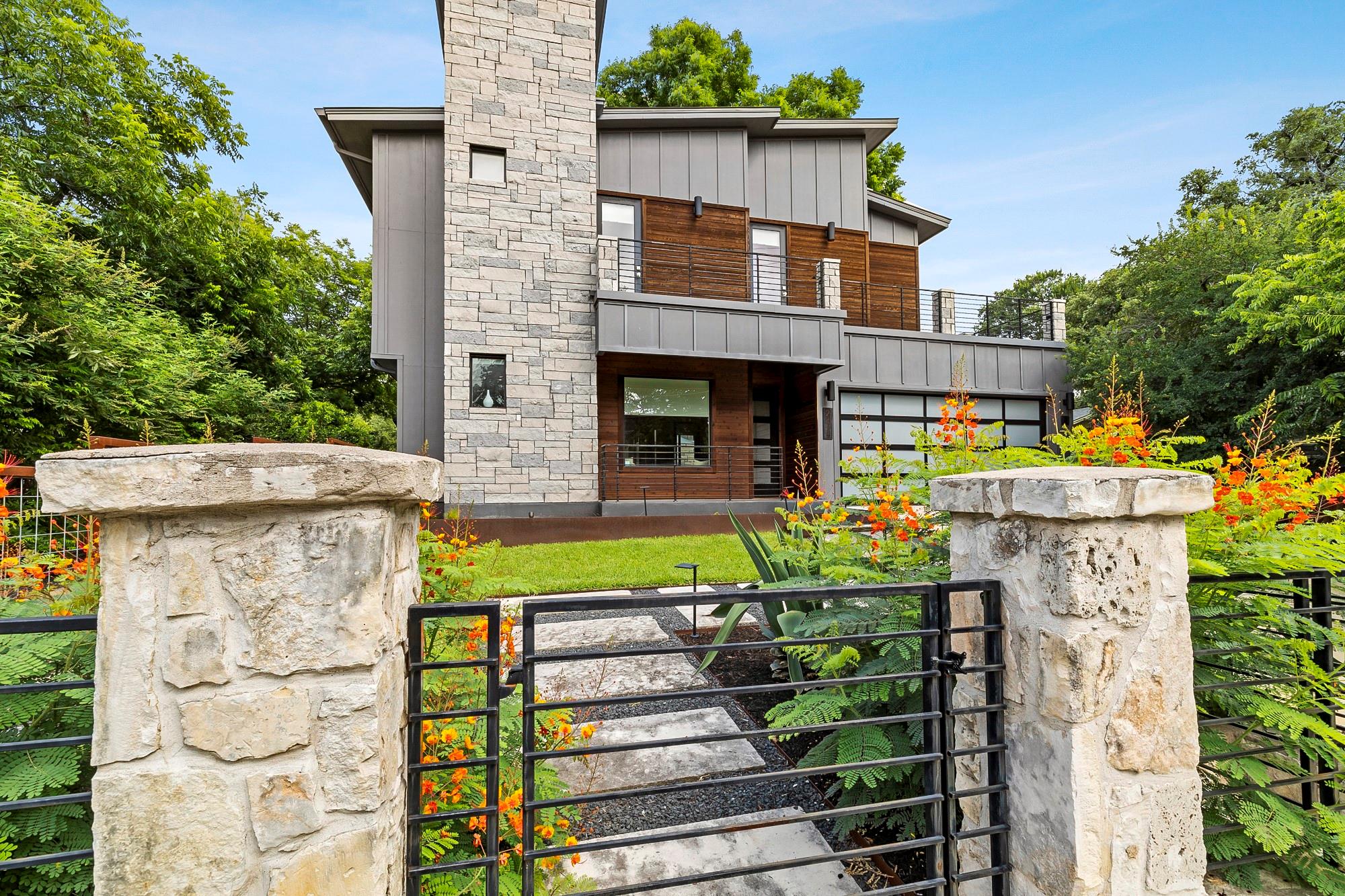 2414 Kinney Rd