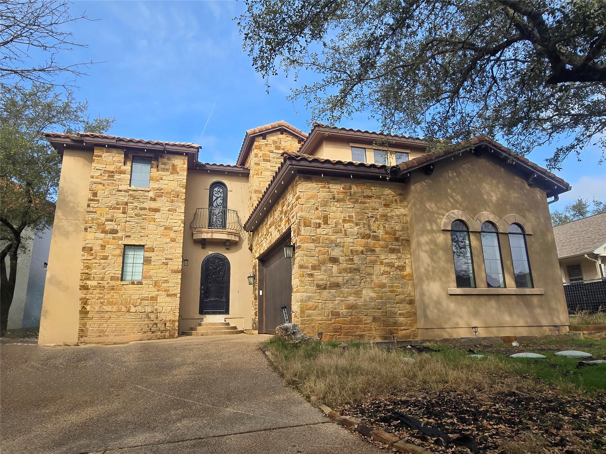 1310 Minnie Dr