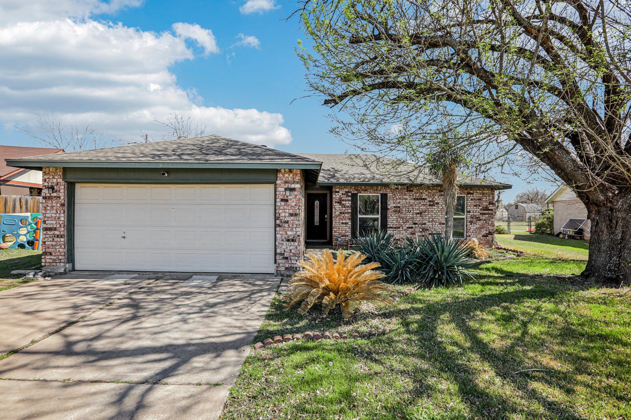 1107 Long Meadow Dr