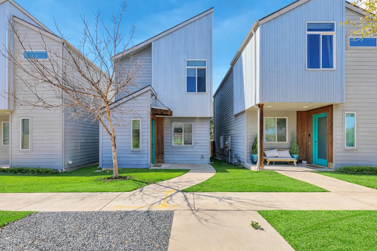 801 Bluff Dr