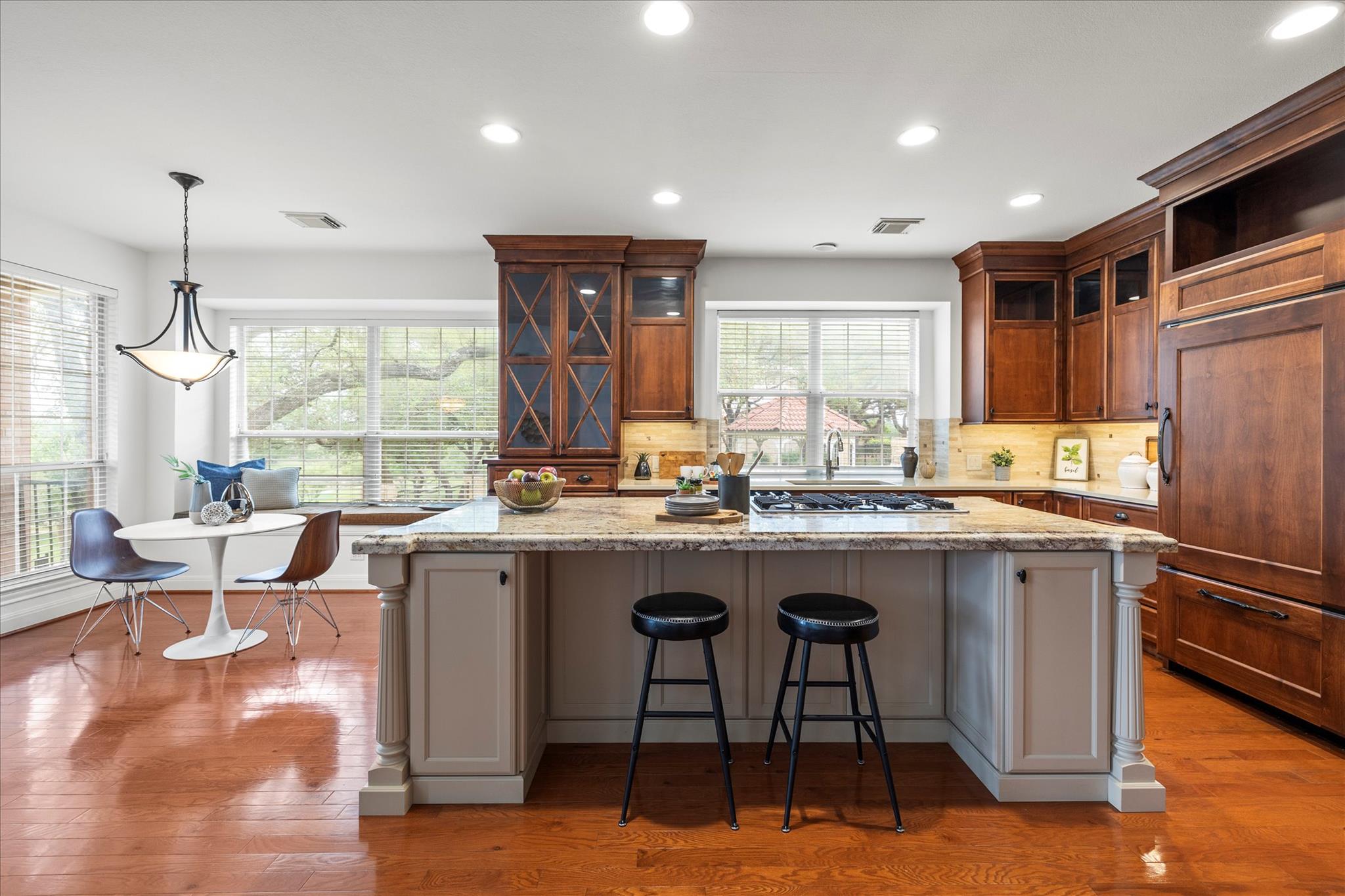 37 Waterfall Dr