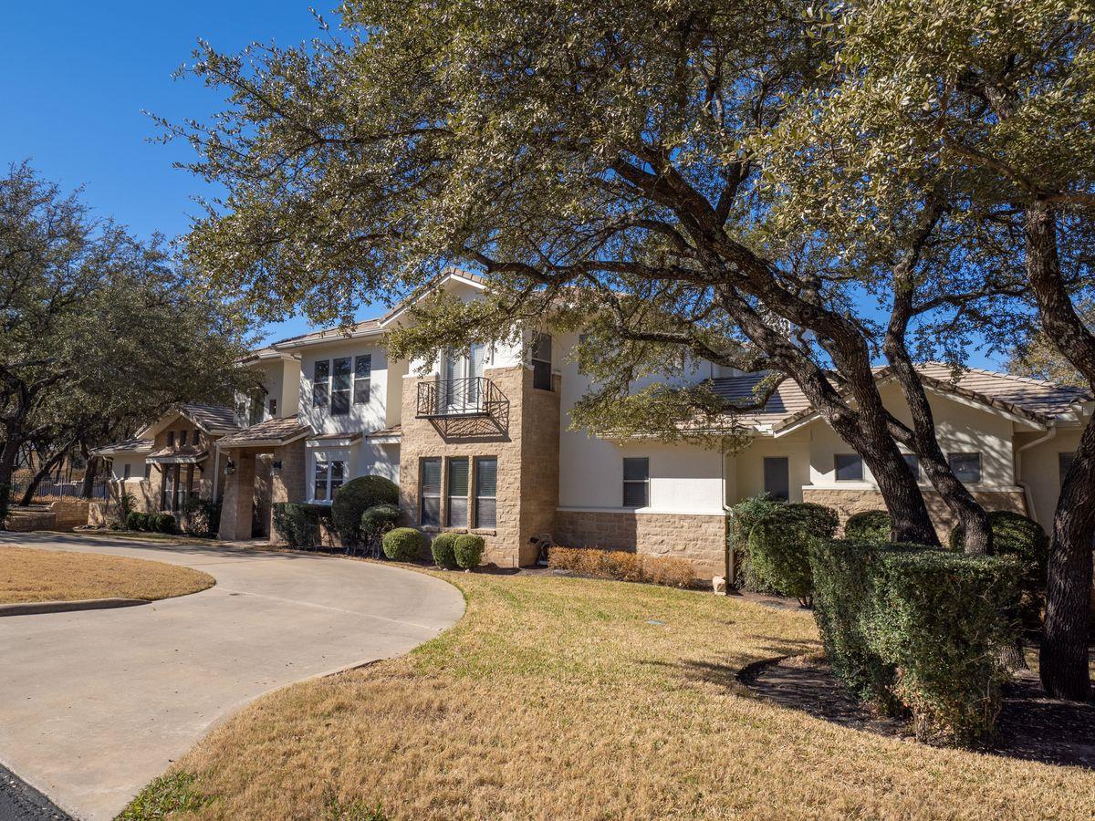 14 Autumn Oaks Dr