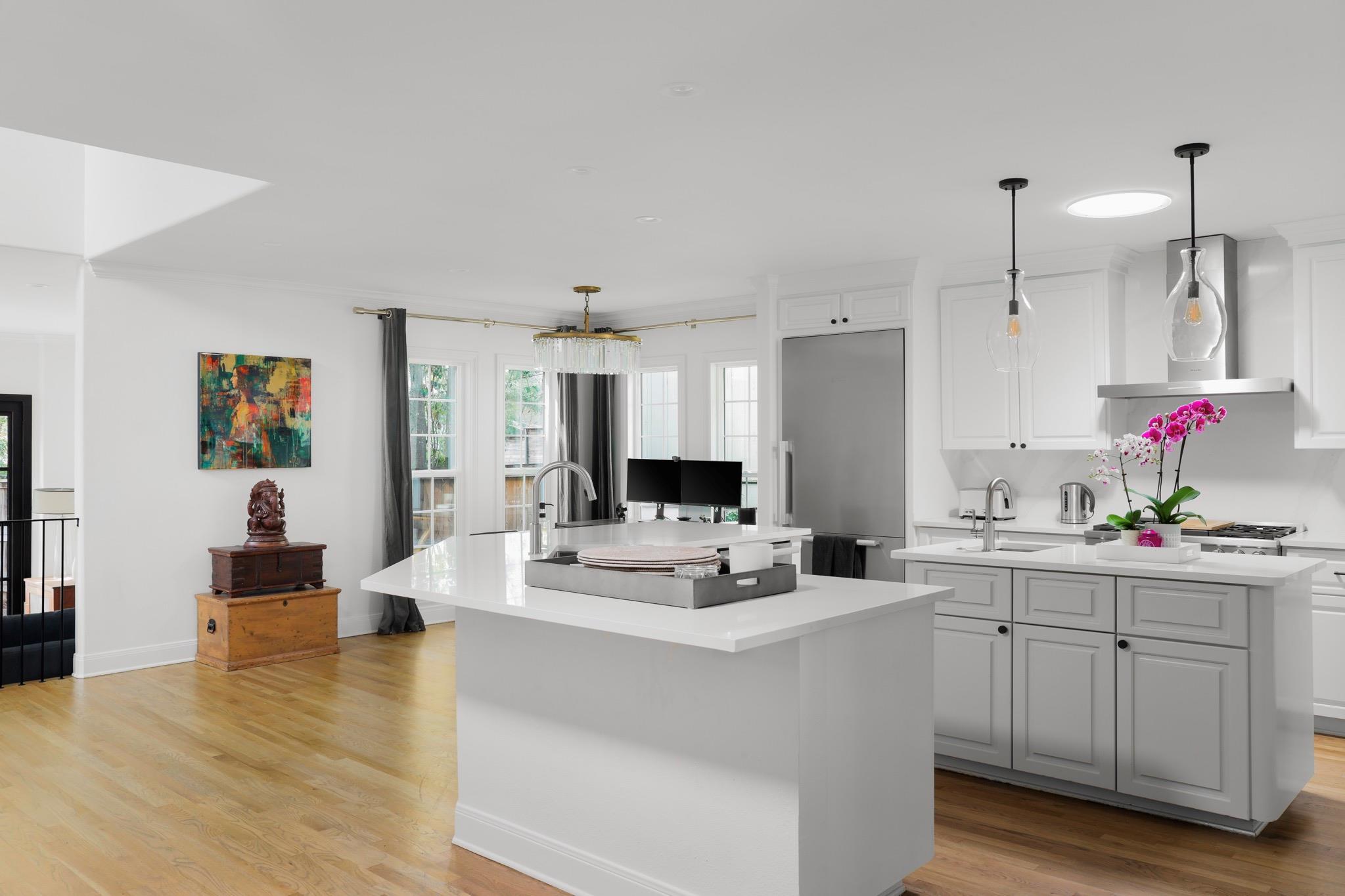2803 Bridle Path