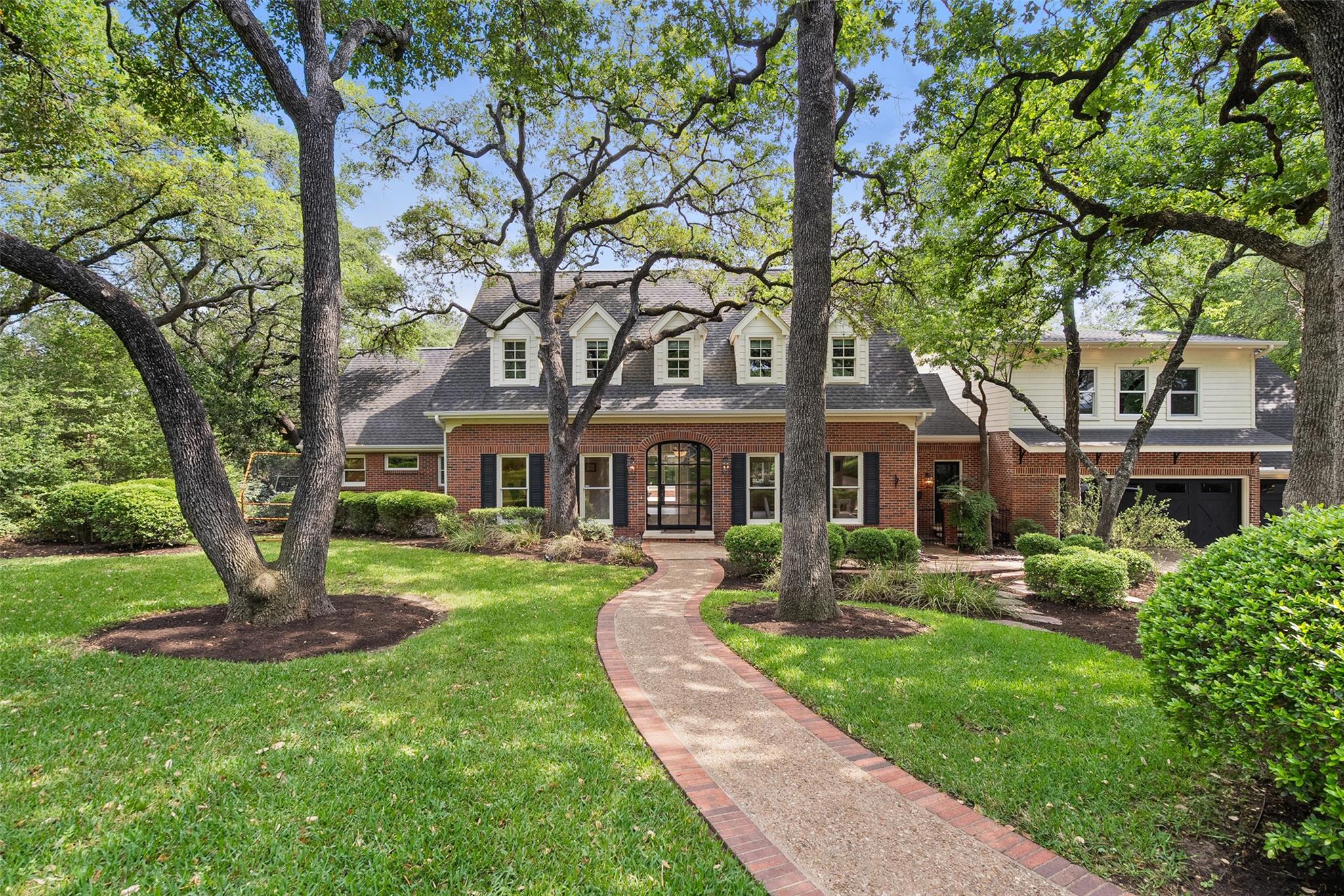 2601 Buckminster Ct
