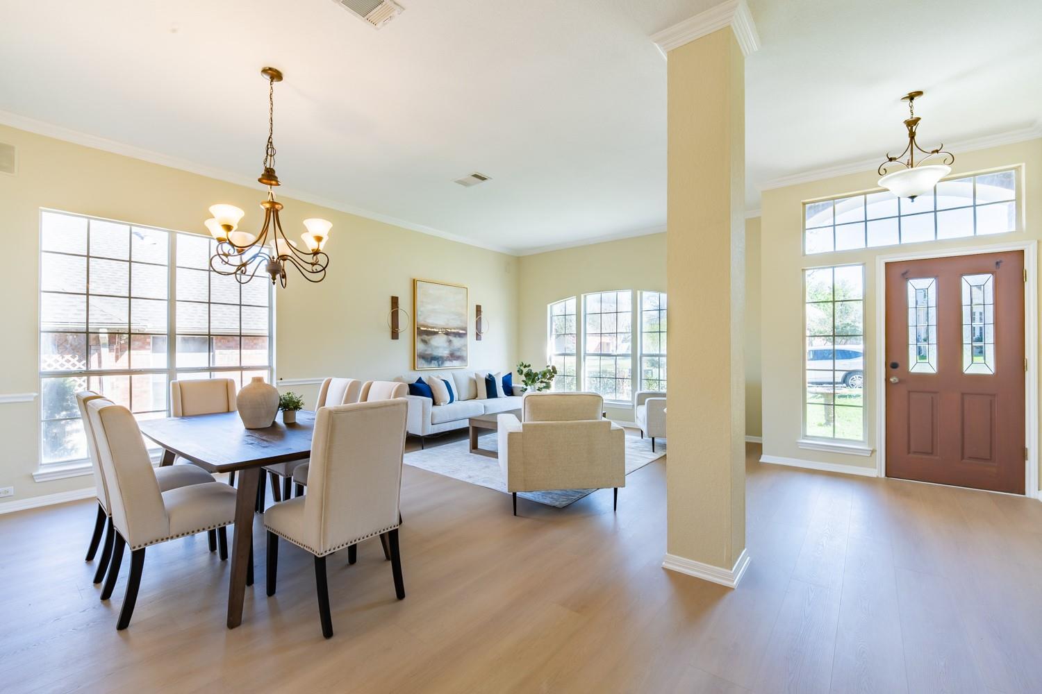 10204 Andora Dr