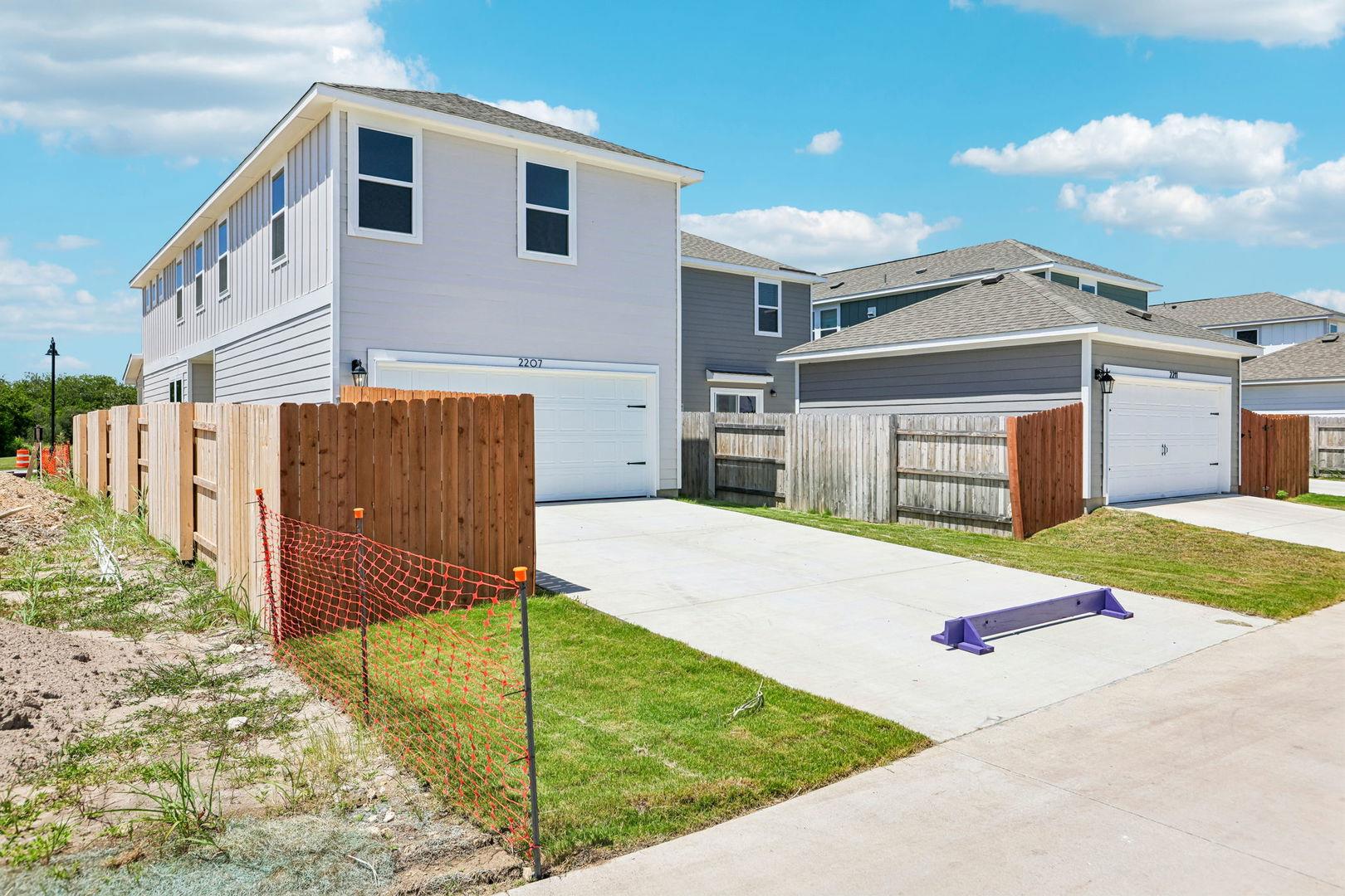2207 Oscar Eli Pl