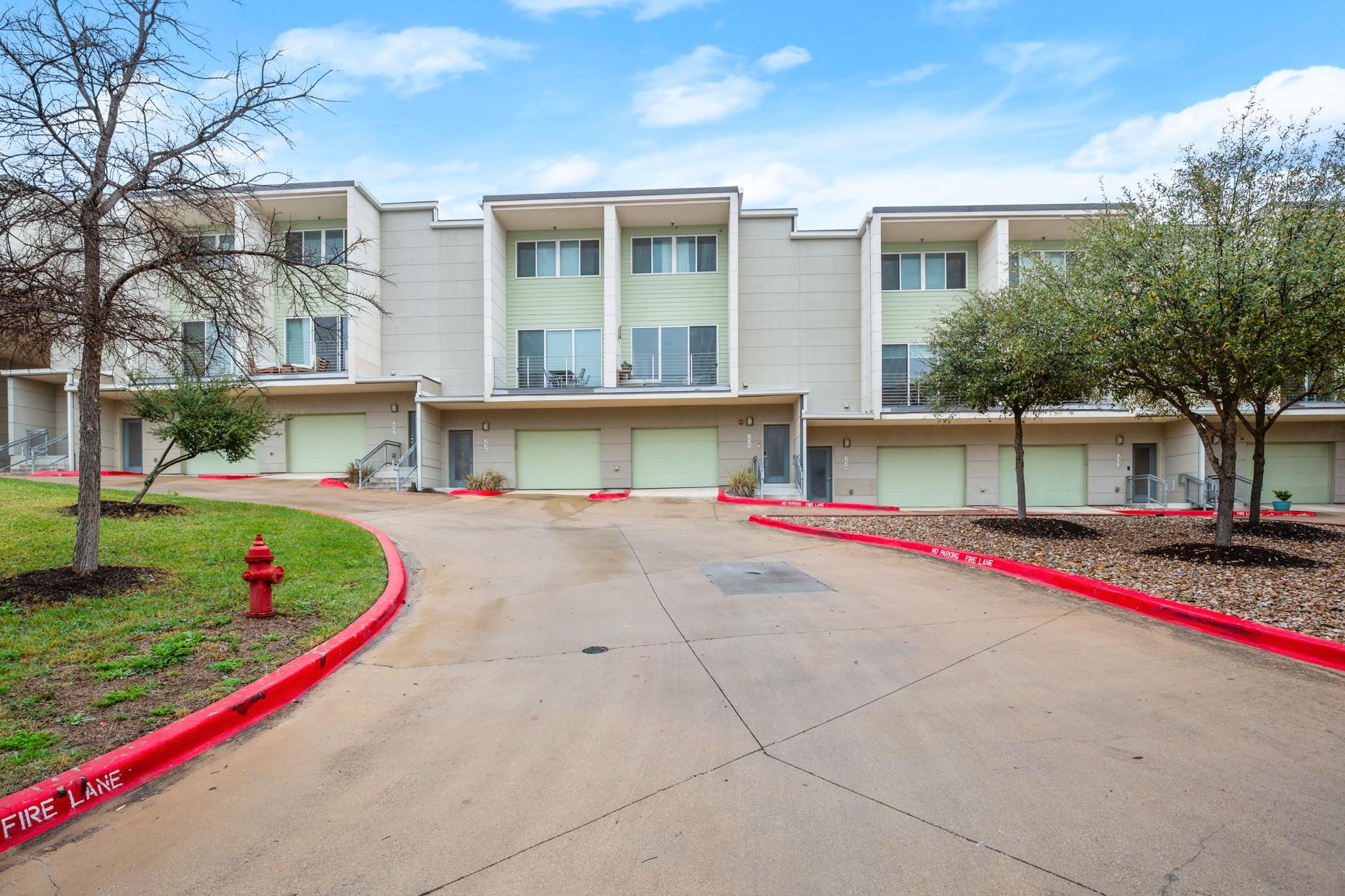 604 Bluff Dr