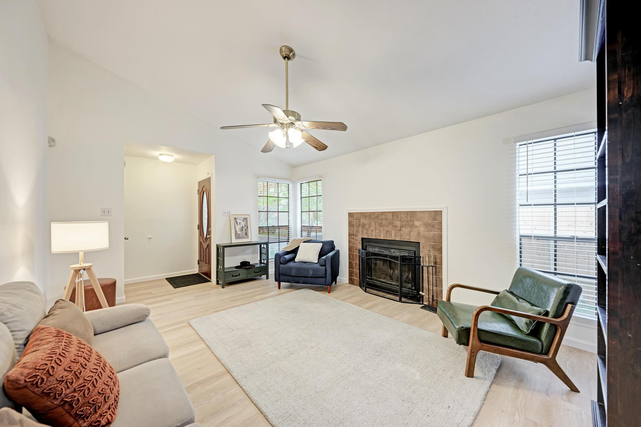 8610 Croydon Loop