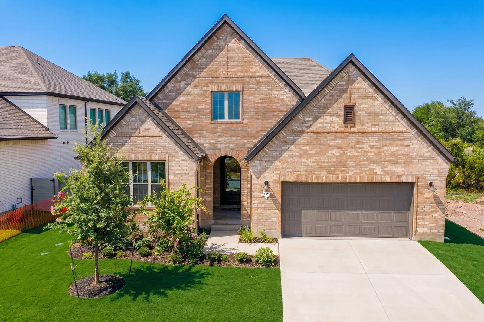 712 High Summit Dr