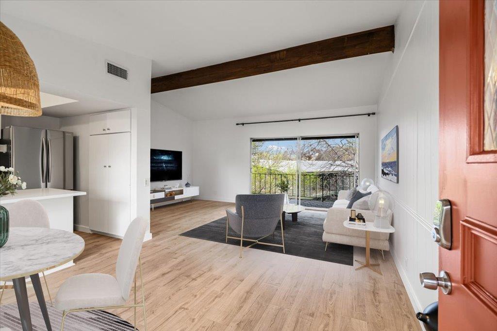 1304 Mariposa Dr