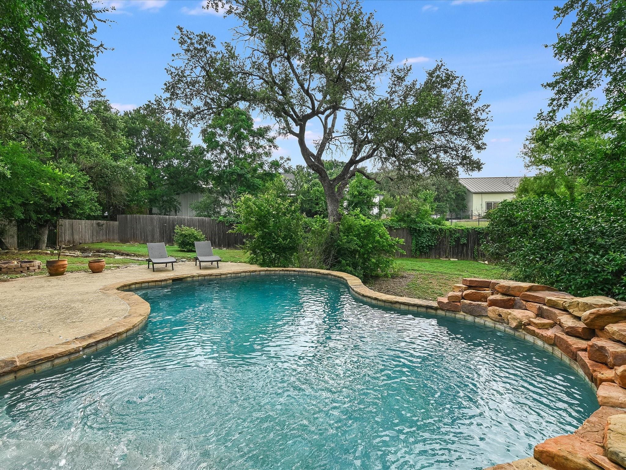 15214 Nightingale Ln