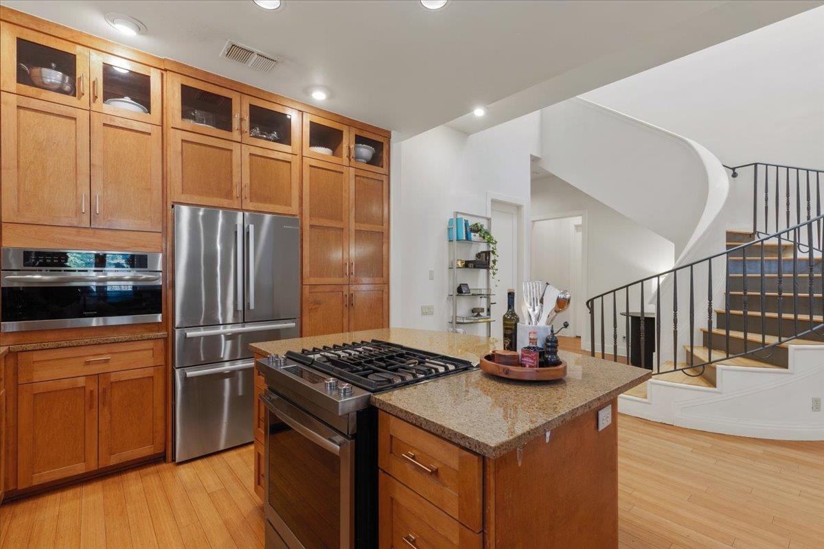 2207 Forest Trl