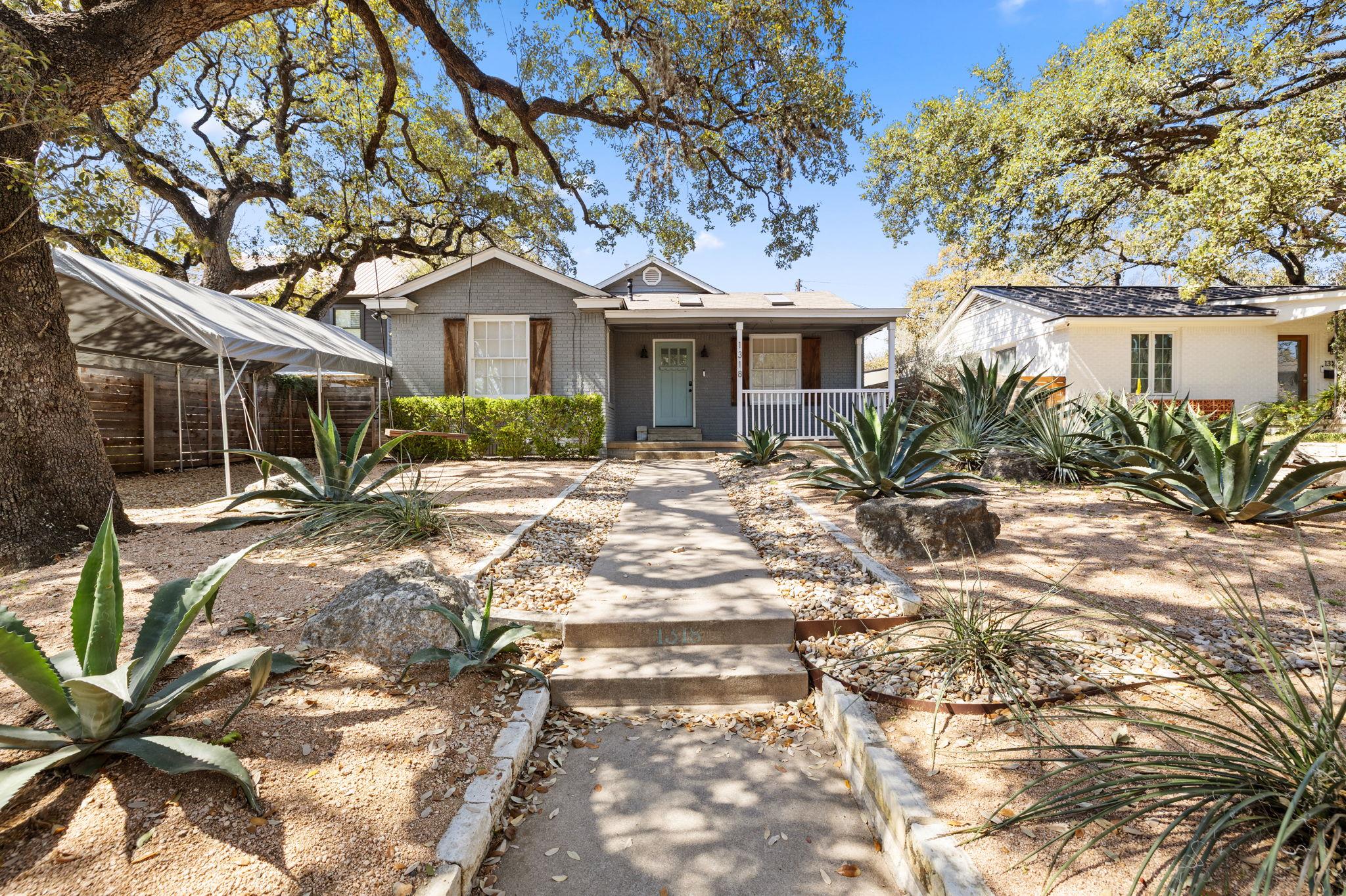 1318 Bonham Ter