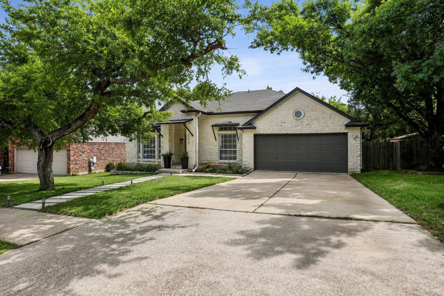6220 Harrogate Dr