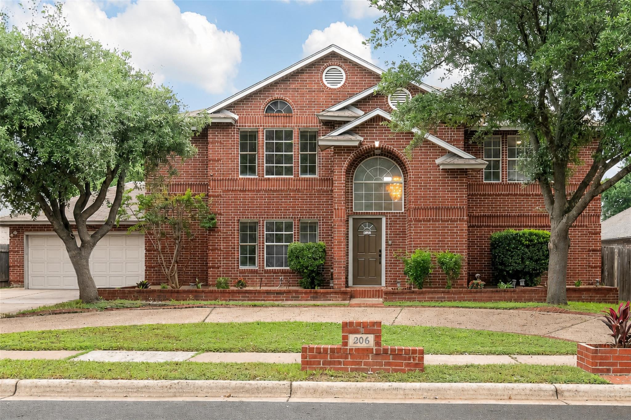 206 Covala Dr