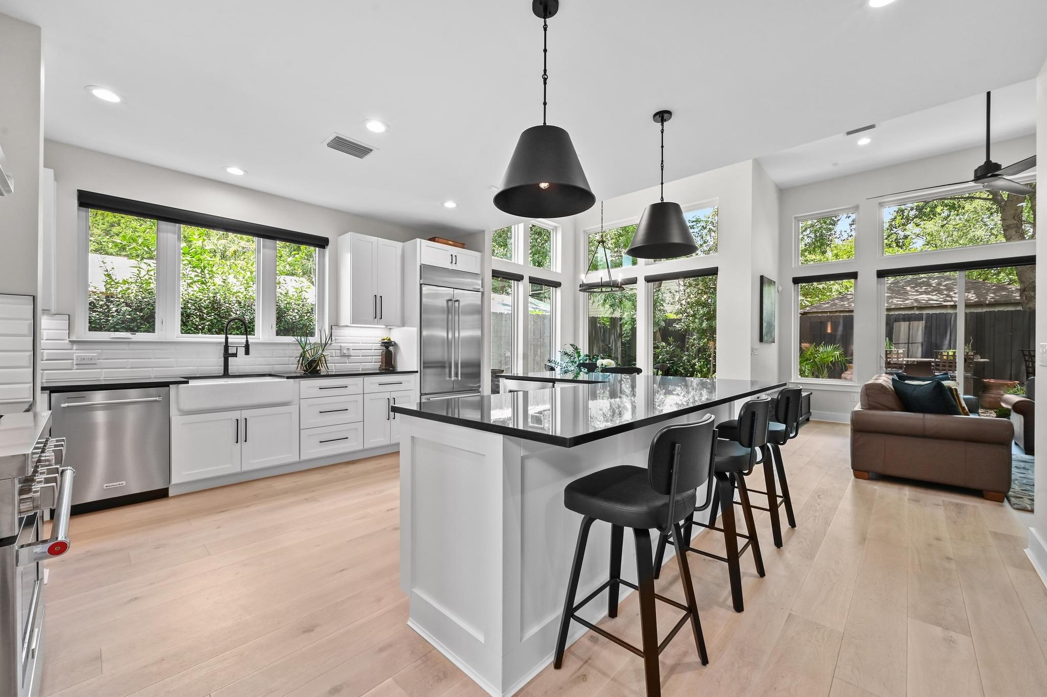 2326 Santa Rosa St