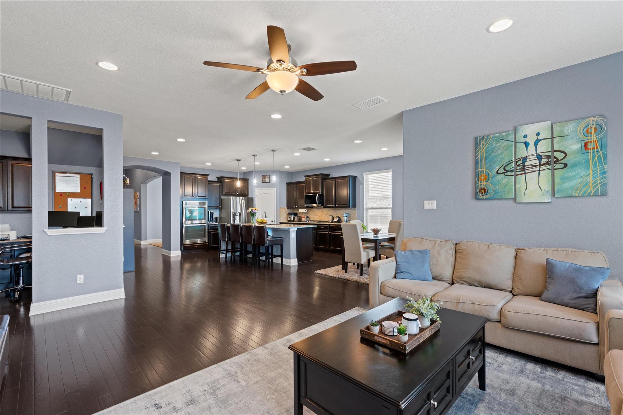 3504 Esperanza Dr