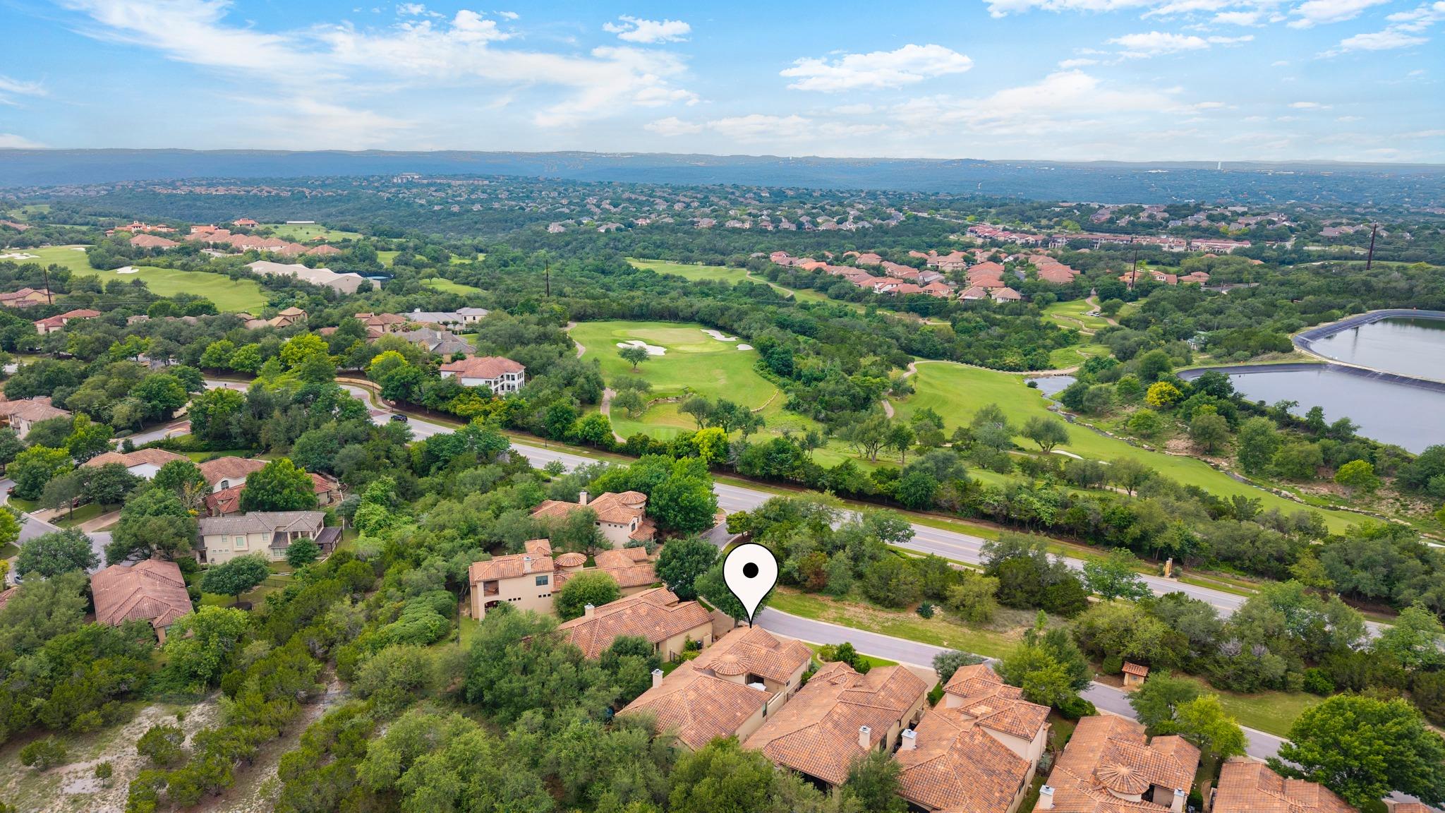 2813 University Club Dr