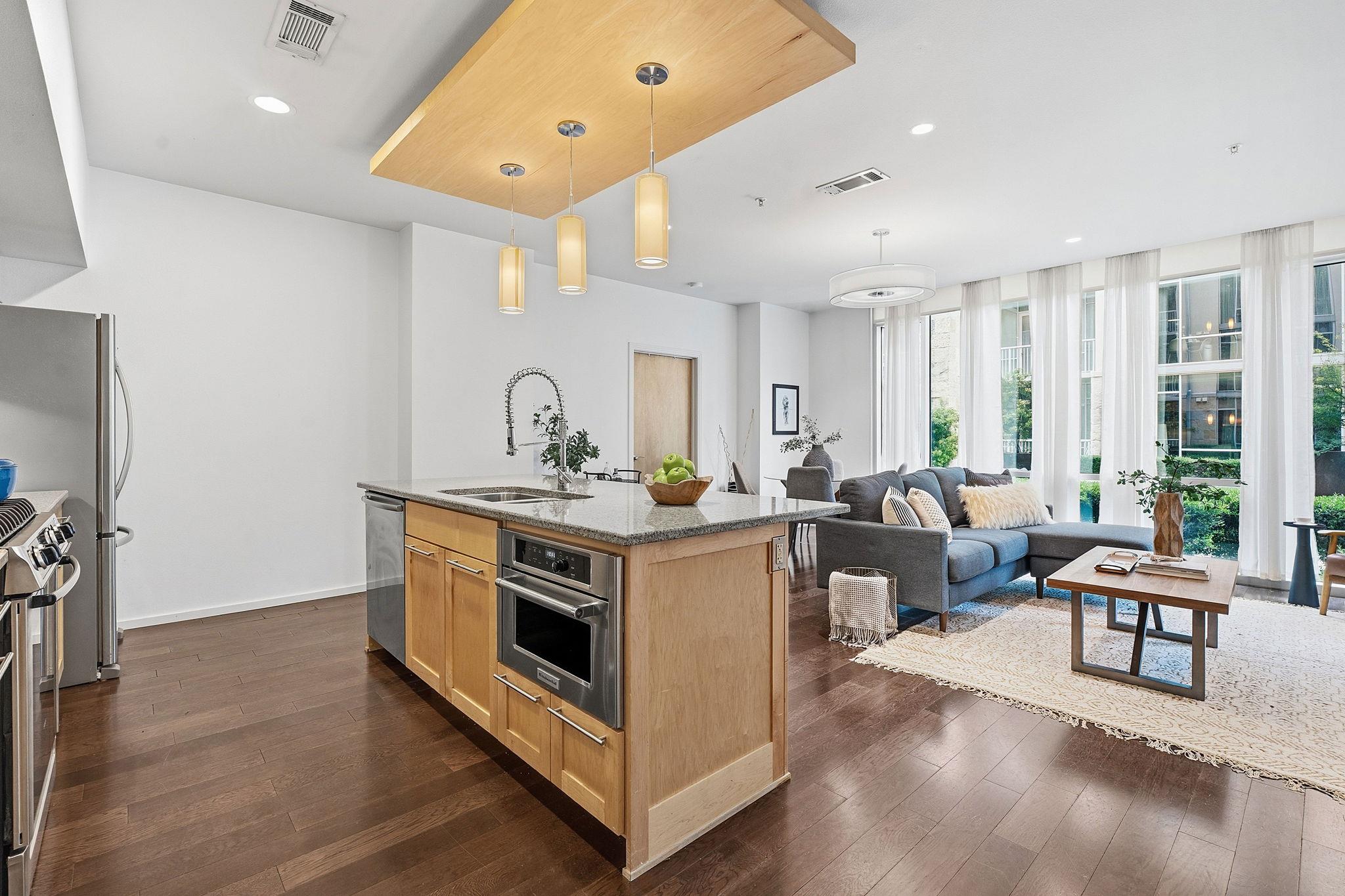1600 Barton Springs Rd