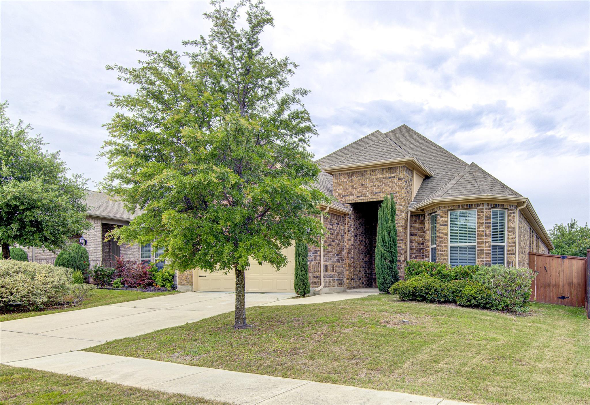 2712 Enza Ct