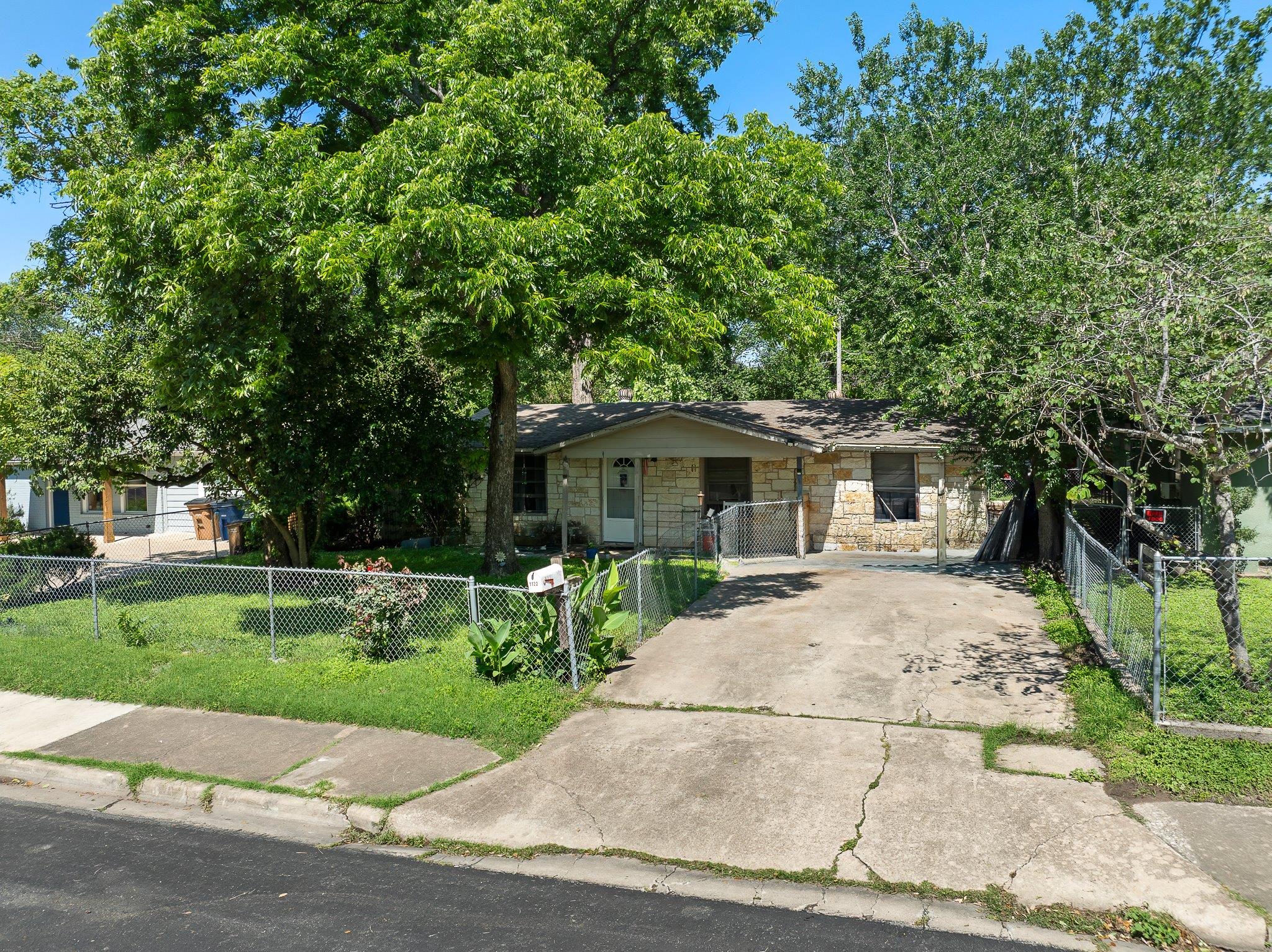 1122 Spur #D St