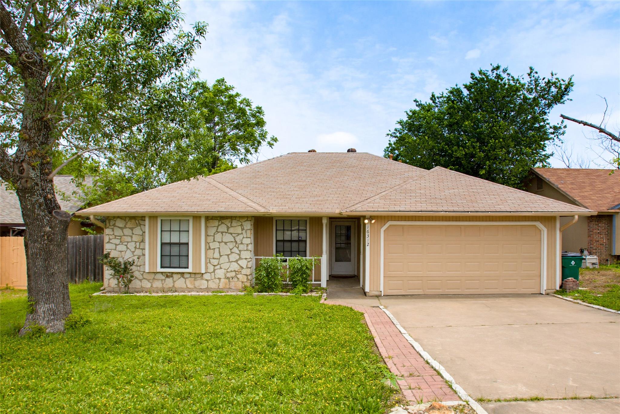 16312 Edgemere Dr