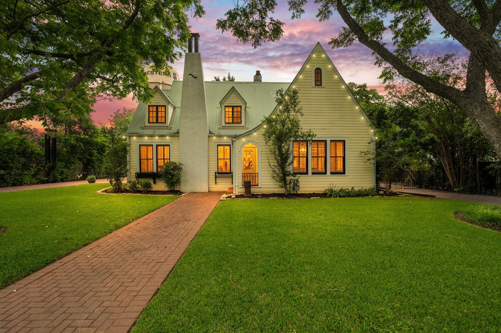 1310 University Ave