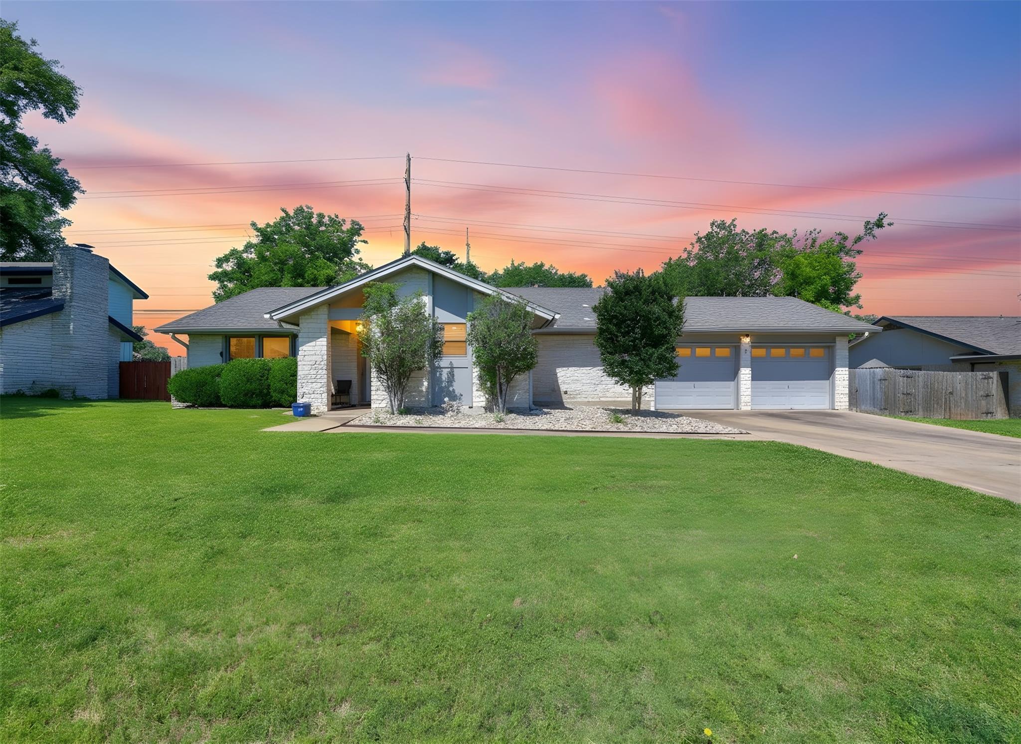 1002 Deep Wood Dr