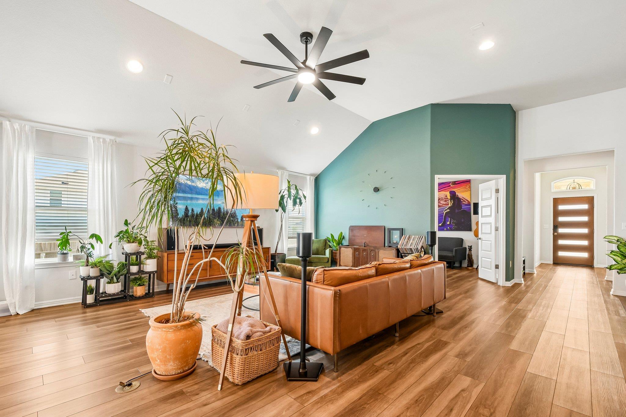 10700 Sentinel Dr