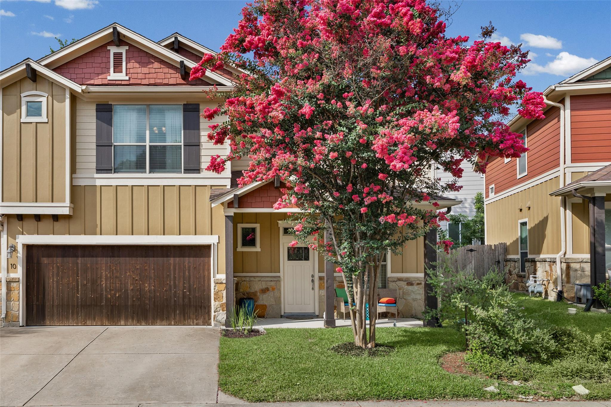 6708 Menchaca Rd